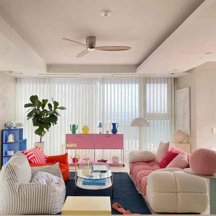 #연휴엔푹쉬어요

連休家族会議専用に配置を変えてみました:)