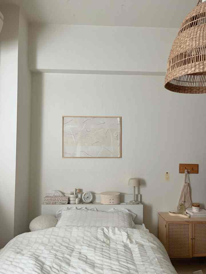 2024.09.19

Morning bedroomˎˊ˗

After changing the linen to white, I started wanting to change the rest of my interior to white too!

#bedroom #リネン #寝室