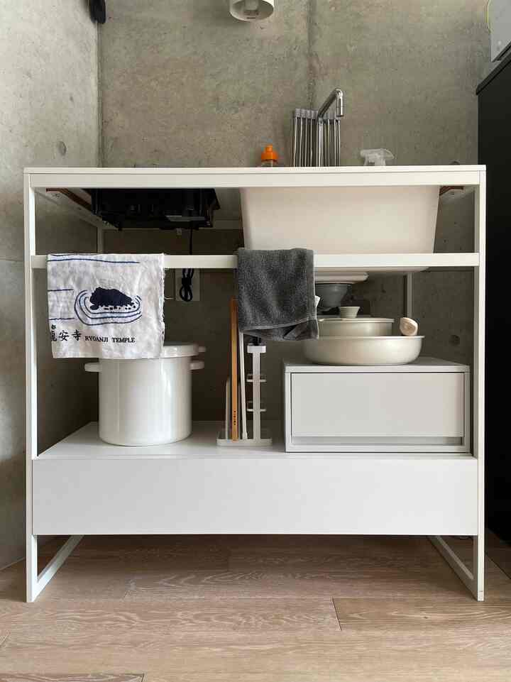 ラウンドストッカーは21cm🌾
洗ったカトラリーを拭いてる龍安寺の手ぬぐいもお気に入り🪨

#野田琺瑯 #ラウンドストッカー #山崎実業  #無印良品