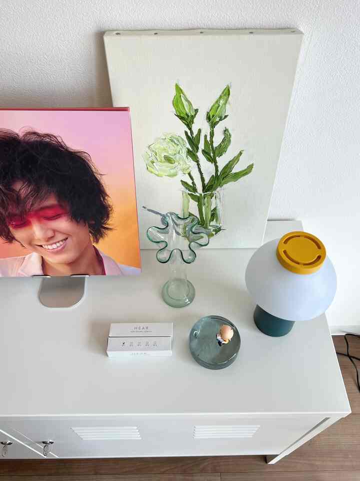 お花みたいで一目惚れした花瓶🌼

#flowervase #花瓶 #シンプルインテリア #ナチュラルインテリア #ホワイト北欧インテリア 