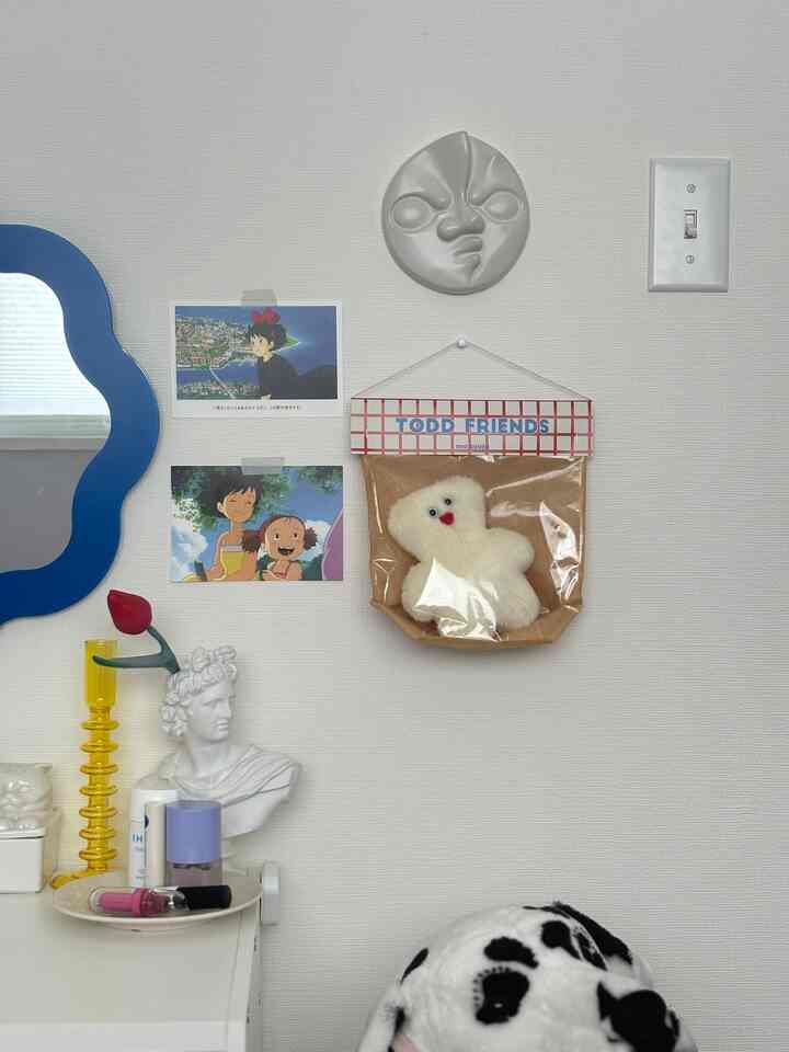 少しずつ色が増えてきたドレッサー周り。

#ドレッサー #化粧台 #インテリア雑貨 #女子部屋