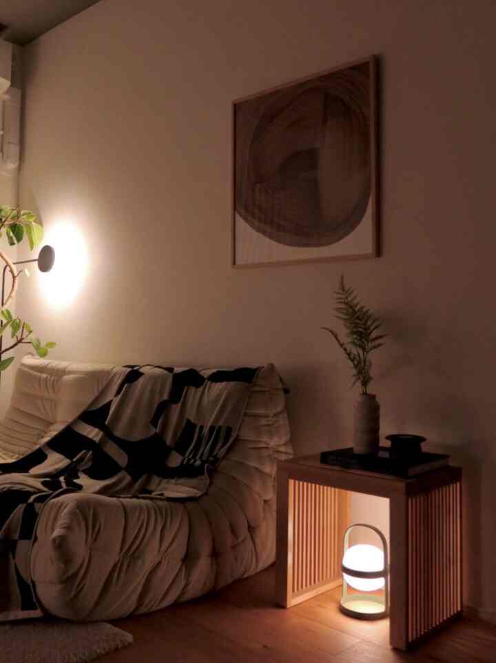 すっぽりおさまったので、しばらく定位置ここにしよう😂🤍
#ローゼンダール #間接照明のある暮らし