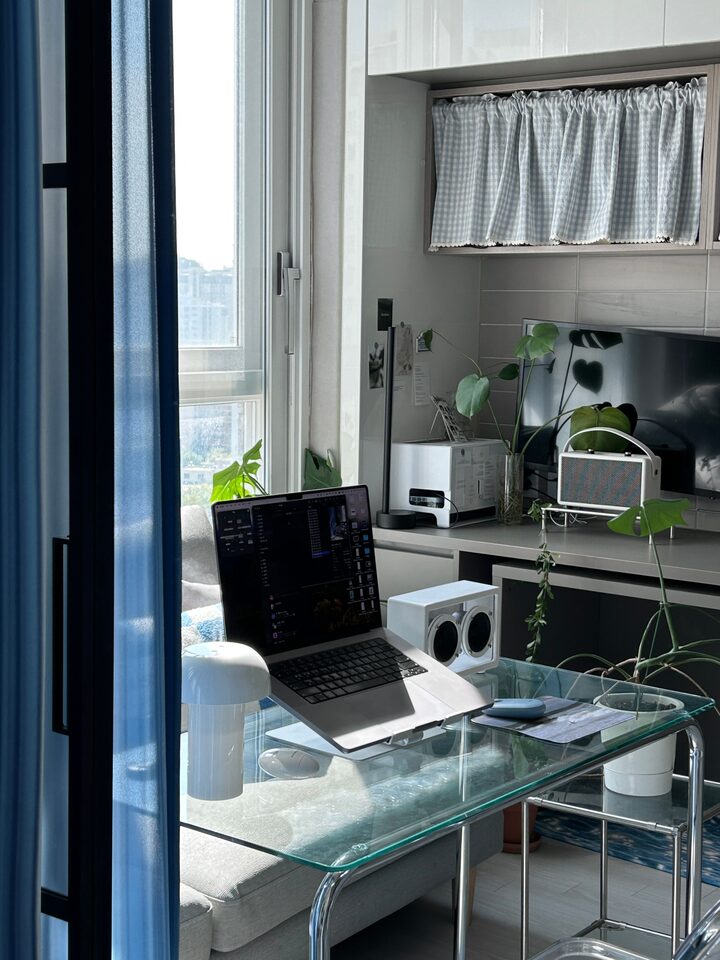 short form carousel card thumbnail