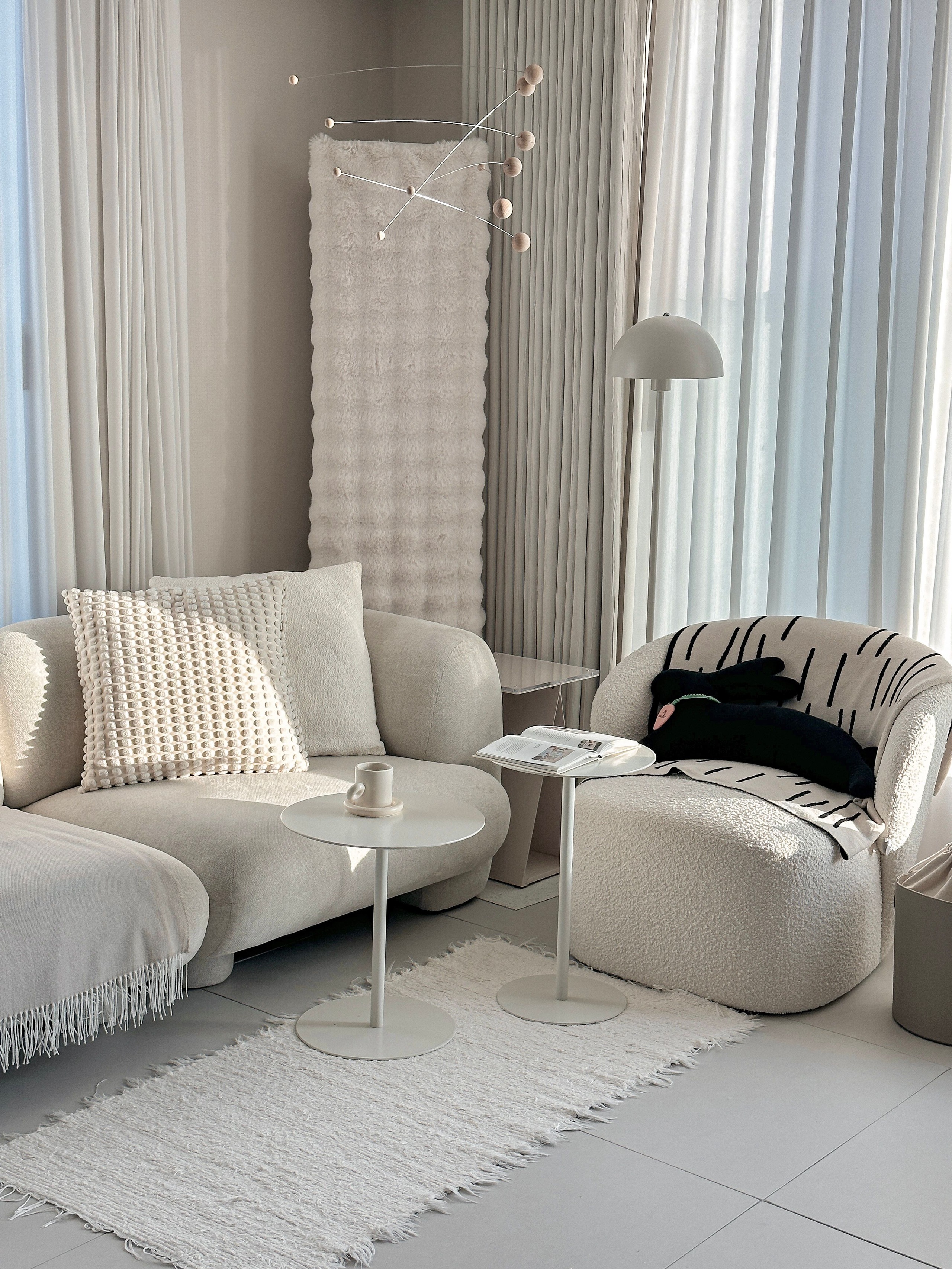 Modern Round Metal Side Tables user photo