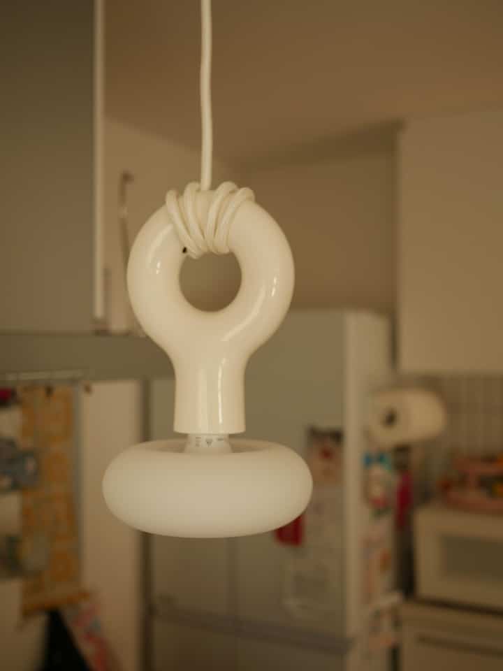 最近買ったIKEAの電球がなかなか良い◎
UFOみたいなドーナツ型(?)で不思議ちゃんです👾表明がマットホワイトなのもポイント高い🙂‍↕️

#電球 #ダクトレール #ダクトレールライト #IKEA #IKEA照明 #カラフルなインテリア 