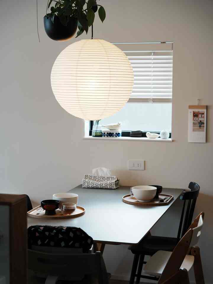 A half-moon tray made of natural wood.

I found it at ohouse and bought it.

The size and shape were great🙆‍♀️

#HAY #ダイニングテーブル #ランチョンマット #お盆 #観葉植物