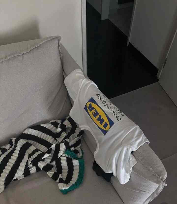 Purchased from IKEA.

A blanket with a touch of color in a monotone look

A pillowcase used as a cushion cover

It's very fresh with a touch of color.

#IKEA #ブランケット #枕カバー #カラフル #カラーアイテム #シンプルな暮らし #シンプルなインテリア #リビングルーム #リビングインテリア