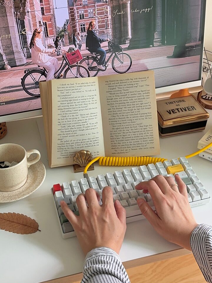 short form carousel card thumbnail