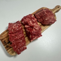 이번 한주도 고생많았어👏🏻
”소고기“먹고😋 기운내서 
내일 시험보충도 화이팅하자🥹
기운없는 와이프🥲
아자아자💪🏻💪🏻
#신혼부부 #신혼부부일상 #신혼집밥 #맞팔 #오늘의우리집 #오늘장면한컷 #콘수프기록 #예쁜템최고야 #오홈스토랑 #살림살이 #홈마카세