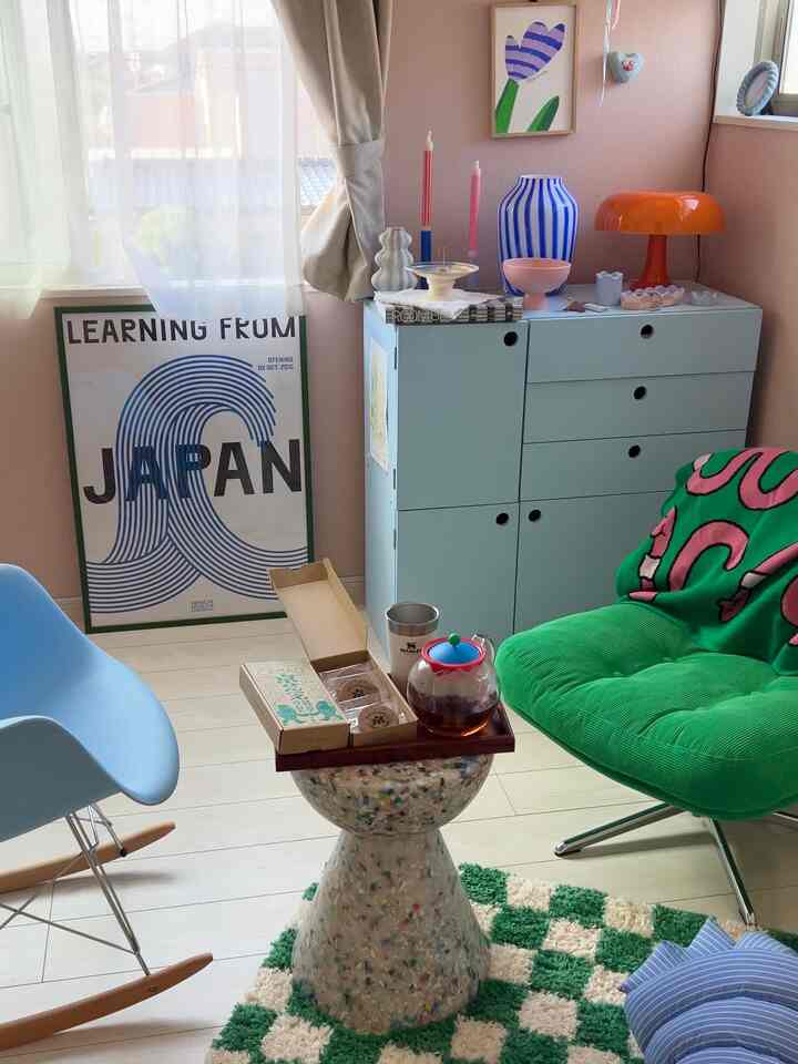 ギフトでいただいた抹茶くりぃむサンド、パッケージ可愛くて美味しかった🍵😋新しく買ったボダムとMoMAコラボのティープレスを初めて使ったんだけど、かなり大きくて容量入るのが良かった🙆‍♀️

#休憩スペース いつかの #子供部屋 