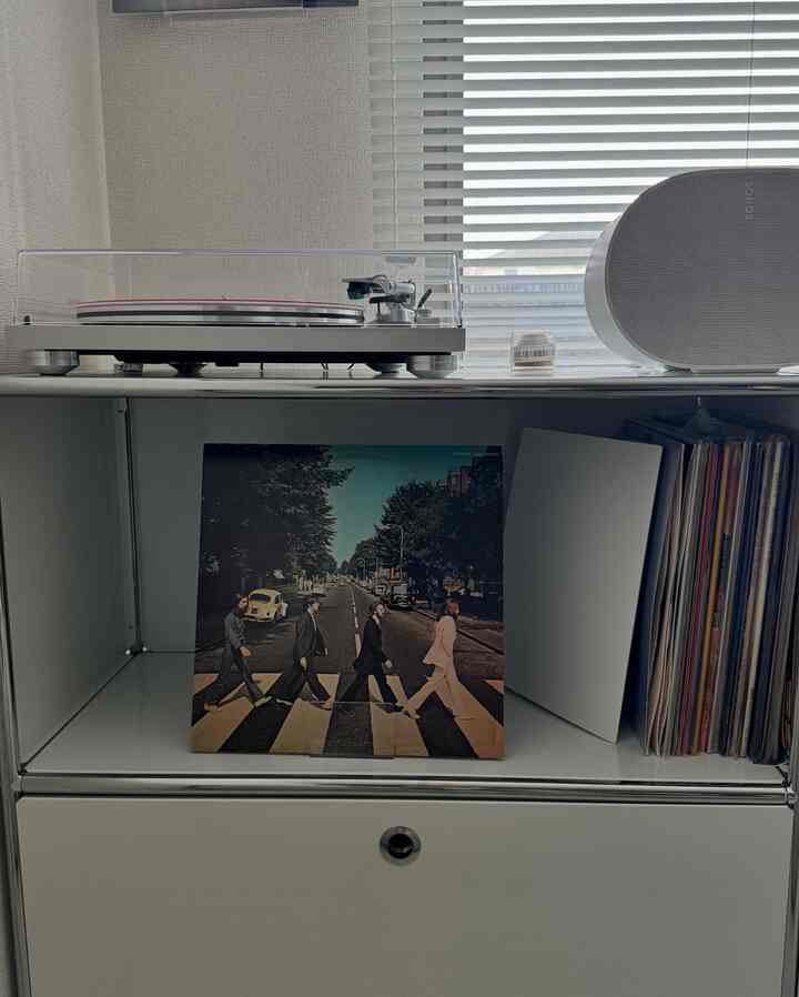 とある一画。。。。
#白 #白色 #Beatles #韓国風