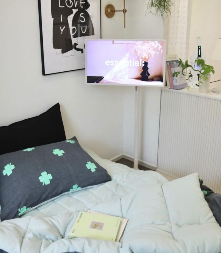 short form carousel card thumbnail