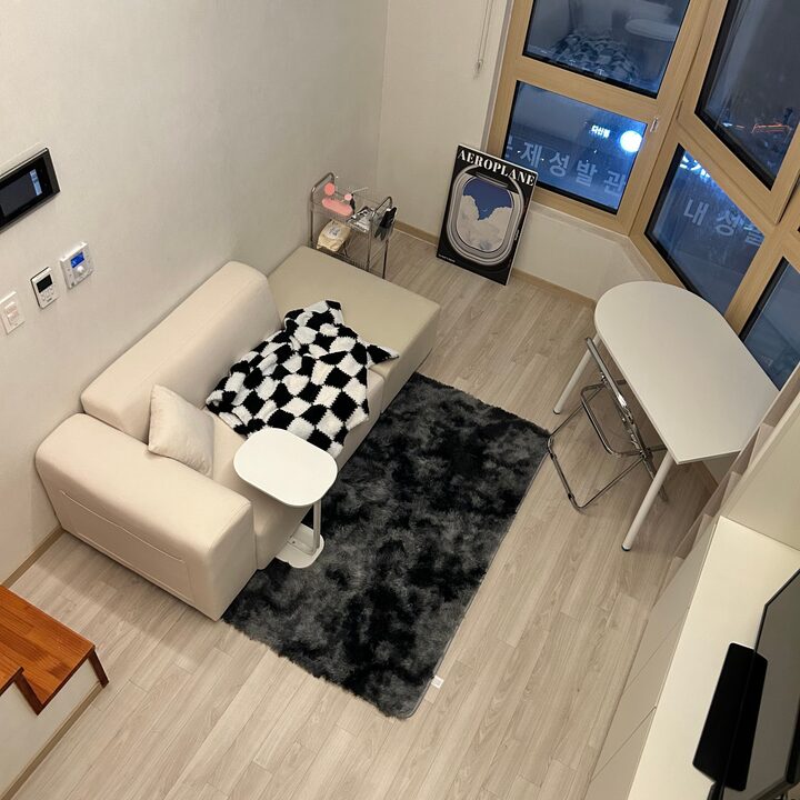 short form carousel card thumbnail