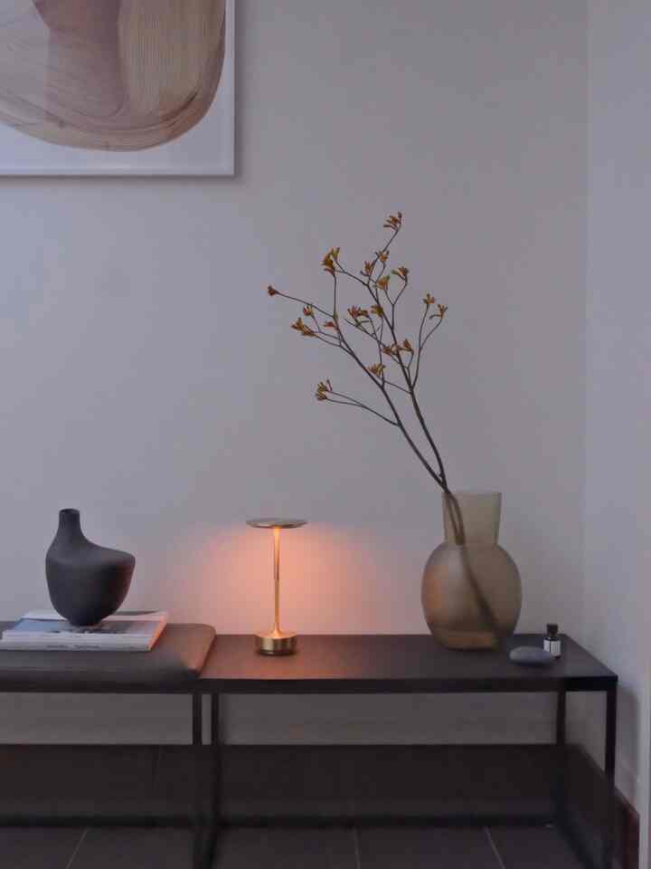 北欧と和が融合した玄関
#玄関インテリア #和モダン玄関
#余白のある暮らし #お花のある暮らし
#玄関ベンチ #アイアン階段手すり
#植物のある暮らし #間接照明
#spadechair #mayday #ambientecturn
#bocomcept #dotchair