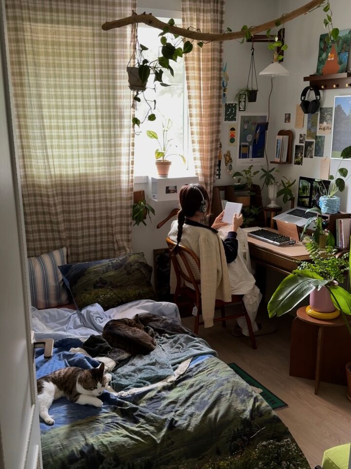 short form carousel card thumbnail