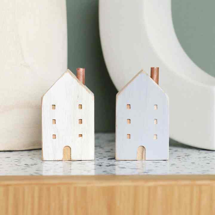 木のお家 飾り オブジェ チーク 木製 銅のえんとつ付き