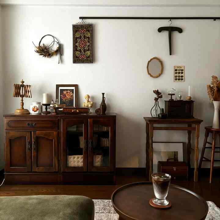 なかなかカラッと涼しくならなくて残念。
まだまだアイスコーヒーがおいしいです🍸

秋をまともに感じられないまま
冬が来てしまいそう...⛄️


#アンティークインテリア #ビンテージインテリア
#ビンテージ家具 #カリモク