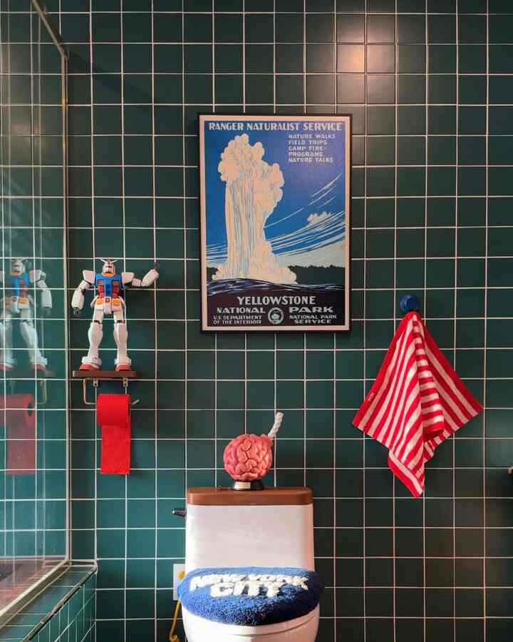 Karya seni kecil dalam kehidupan sehari-hari,
‘Tetto’, handuk benda untuk ruangan khusus ❤️

‘Teto Premium Hotel Towel’ yang dibuat dengan warna-warna cerah dan pola garis-garis yang sensual serta dapat digunakan sebagai objek interior, telah hadir di kamar mandi hijau Blue House🌈🫧❤️🧡💛💚💙💜

Saya jatuh cinta dengan warnanya pada awalnya dan ini milik saya! Saya pikir begitu, tapi saya bisa melihatnya melalui tinjauan panca indera.

✅ Handuk Teto Objet terbuat dari kain kualitas terbaik dengan daya tahan 45% lebih kuat dibandingkan kain biasa. 

✅ Katun Supima merupakan bahan langka yang produksinya kurang dari 1% kapas dunia, dan disebut juga tekstil Hermes karena kualitasnya yang sangat baik.
Mungkin karena ini, jumlah bulu dan debunya sedikit, kelembutan seratnya yang sangat panjang dan daya serapnya yang sangat baik menonjol, dan warnanya yang cerah juga menarik perhatian.

✅ Ukurannya yang besar +10cm dibandingkan ukuran yang ada, sehingga kepala dan badan Anda langsung terasa lembut setelah mandi.

✅ TIDAK ADA bahan pemutih fluoresen! Handuk ini diwarnai dengan metode khusus low-dyeing dan telah disertifikasi sebagai kualitas tertinggi Oco-Tex, level 1, sehingga Anda tidak perlu khawatir untuk menggunakannya bersama anak-anak >,<

Ingin menambah vitalitas pada kamar mandi Anda? 🧙🏽🔮
Teto!

🧡💛💚💙💜

#Ini adalah review setelah menerima produk melalui program Five Senses Review dan menggunakan serta menatanya sendiri.

#TETO #TETO #호텔수건 #테토수건 #수피마코튼 #고급수건 #예쁜템최고야 #욕실인테리어 #욕실 #컬러인테리어 #컬러포인트 #컬러테리어 #컬러 #컬러풀 #컬러풀인테리어 #컬러타올 #맞팔 #우리집포토존 #오늘의집블프 #오늘의집블프세일 #블프세일