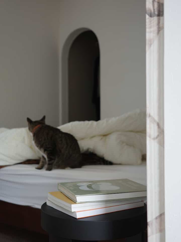 ＿＿＿＿＿＿

Good morning

#寝室 #ねこと暮らす家 #小さな家 #インテリア