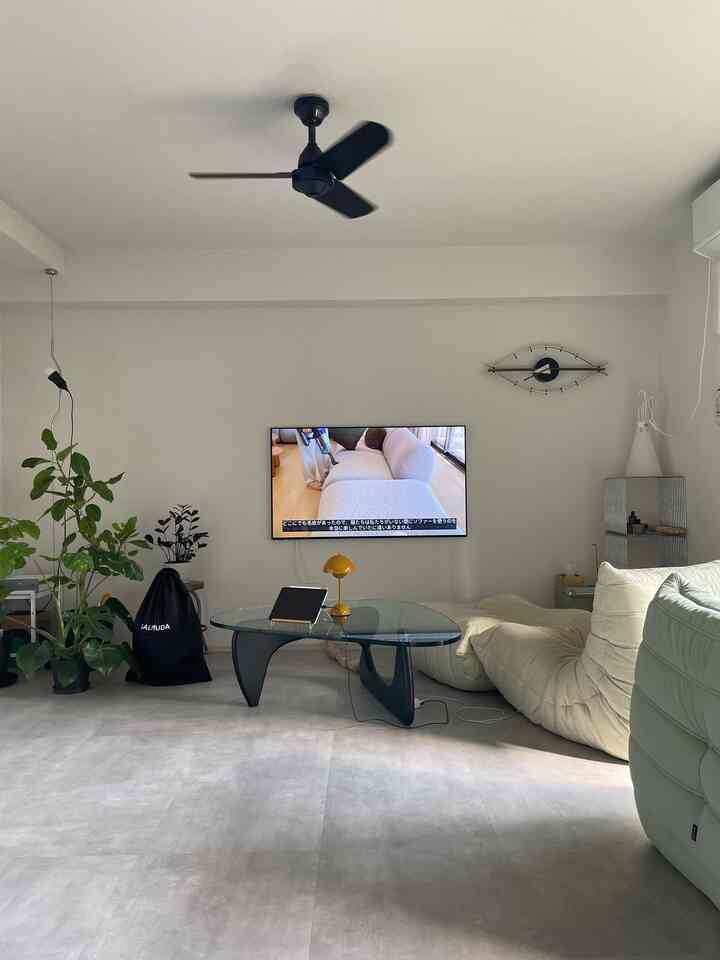 Pada hari yang cerah, saya mengeringkan sofa ☻
#Lean Rose #FLOS #Vitra #イサムノグチ #Montana #&Tradisi
