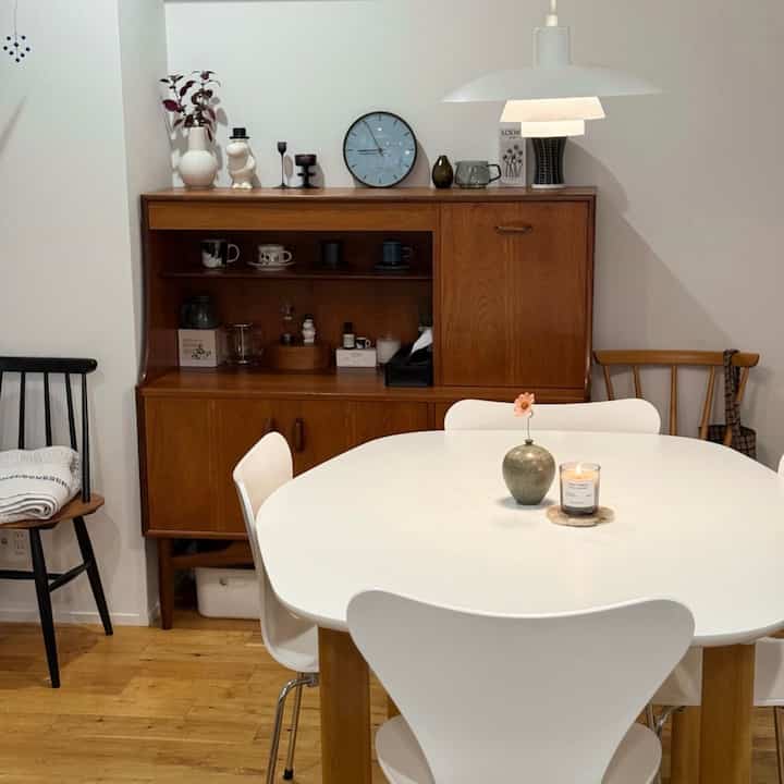 ダイニングルーム


#セブンチェア
#フリッツハンセン　
#フリッツハンセンアナログ
#G-PLANサイドチェスト
#gbhフラワーベース
#ルイスポールセン4/3ペンダントライト
#ファネットチェア
#FRAMAアロマキャンドル