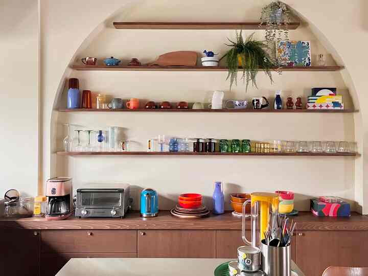 #キッチン #キッチン家具 #キッチン小物 #キッチン飾り #キッチン照明 #キッチン収納 #キッチン雑貨 #キッチンインテリア #リノベーション #一戸建て #一戸建てリノベ #カラフル #カラフルなインテリア #ミッドセンチュリー #midcentury #IKEA #TESAMMANS #食器 #食器棚 #グラス #colorful #colorfulinterior #renovation #kitcheninterior