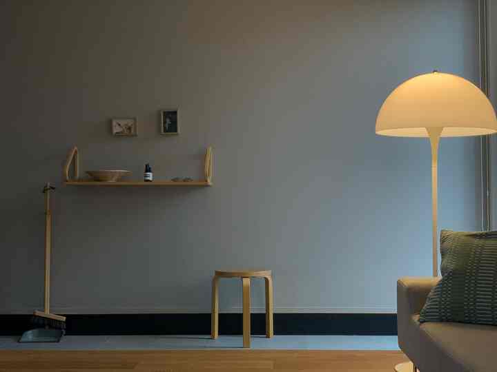 Saya suka pemandangan ini dari ruang tamu ◎

#Artek #アルテック #スツール
#bangku60 #stool60 #フロアランプ
#louispoulsen #louispoulsen
#Hidup #玄関