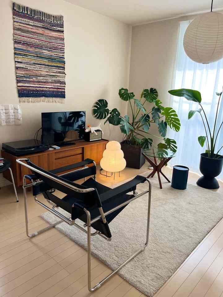 日中もお餅ランプをつけたくなる🍊
#イサムノグチakari
#チェスカチェア