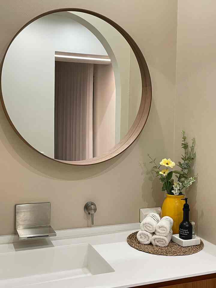 ＃私の好みの新しいバイブTWB💙ハナロホテルの気持ち

ハンドタオルだけをきれいに折りたたんでもホテル式パウダールーム感じることができます :) #バイナリショップで購入可能なTWBで 
私の家のパウダールームがもっときれいになったと思います✌🏻

＃バスルームのインテリア 