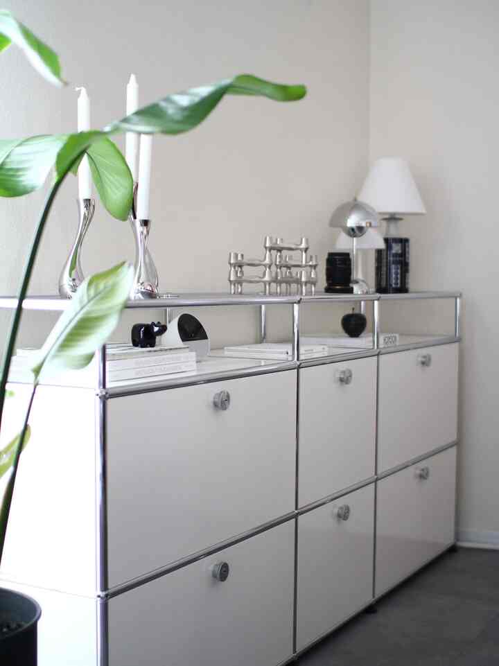 USM Haller disesuaikan dan pelat atasnya disesuaikan
Saya membuatnya menjadi kaca

stoff nagel adalah barang vintage dari BMF

Carl Hansen ch24 berwarna abu-abu di latar depan
Model terbatas peringatan 70 tahun
Bagian belakangnya diolesi minyak oak.

Kerajaan Kopenhagen Kerajaan Kopenhagen TENERA
Lampu meja merupakan barang antik dari tahun 1960-an.




#usm haller