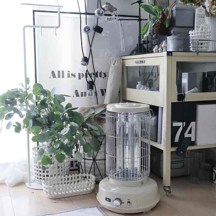 It's getting cold so I'm preparing the stove

#Aladdin
#Graphite frame heater
#Electric stove
#Preparing for winter
#Living room interior
#Daily life
#Enjoying life
#Record of life
#I want to live surrounded by things I like
#Living surrounded by things I like
#Eucalyptus populus
#Mixed interior
#Living with antiques
#Living with old things
#Living with antiques
#Looking for foreign interiors
#Interior lovers
#Living tools
#Monochrome miscellaneous goods
#Living in an apartment
#Apartment interior
#eosm100