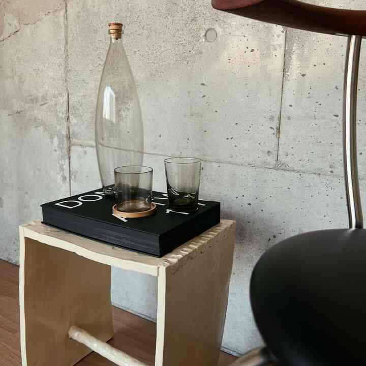 一年半待って届いたPeter Ivy...

作家さんの想いがのったモノに心が動きます


#interior #インテリア #인테리어  #暮らしの記録 #リビング #リビング小物 #リビング雑貨 #食器 #食器セット #チェア #椅子 #スツール #アート