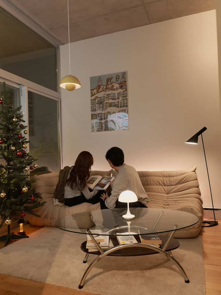 クリスマスツリーを飾りました🎄毎年このシーズン大好き🤎 #クリスマスツリー #ふたり暮らし #リーンロゼ #トーゴソファ #christmastree 