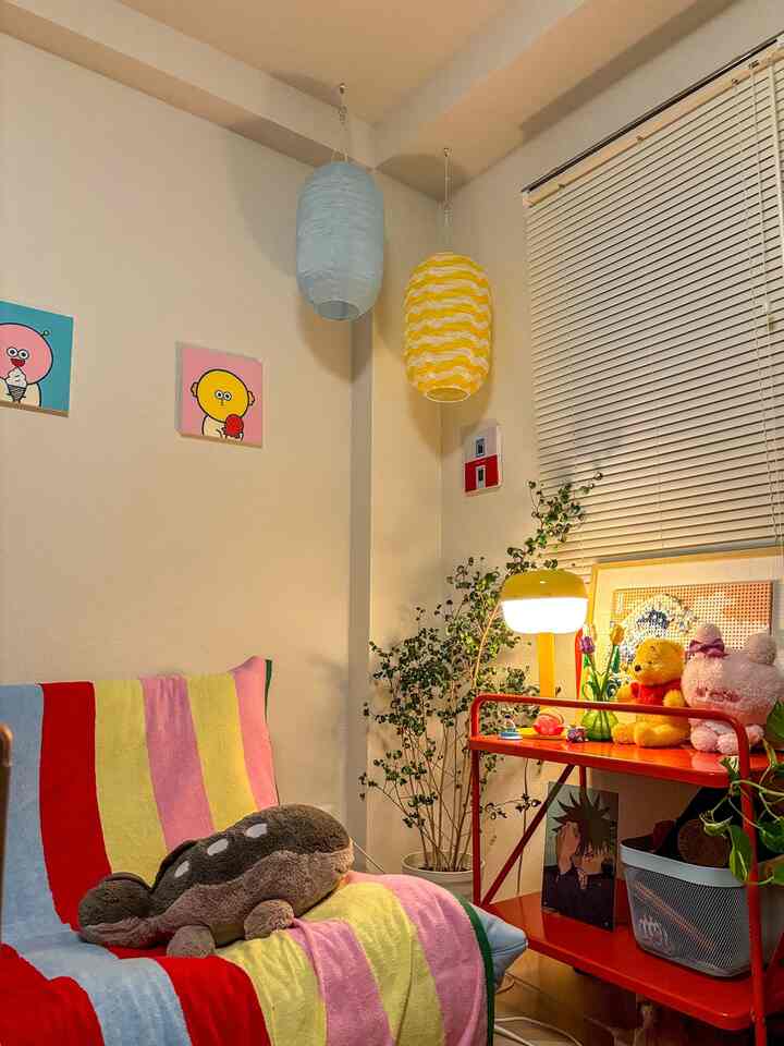 ソファカバーをかけてみた
#カラフルインテリア #カラフル #IKEA #イケア #ソファ #リーンロゼ #トーゴ