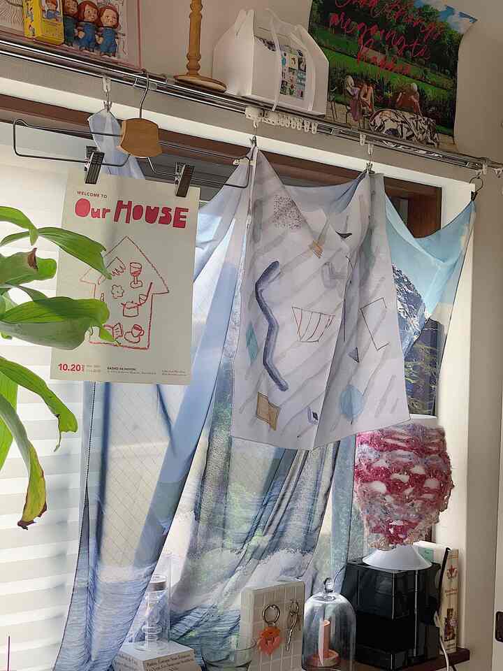 Sebuah ruang yang dapat berantakan tidak peduli seberapa berantakannya ruangan tersebut

#Interior Korea #窓辺 #ブラインド