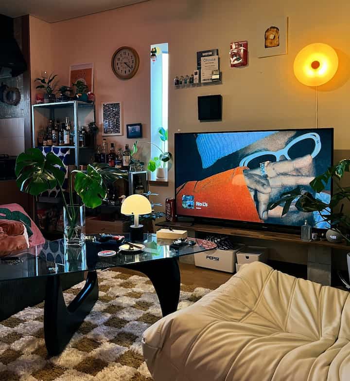 🟠

#ikea #interiordesign #myroom #livingwithplants #cozyvibes #apartmentdecor #homeinspo #interiorinspo #midcenturymodern #decorideas #interiorstyling #homebar 

#rentallife #賃貸インテリア #インテリア #お香 #雑貨 #レトロ #リビング植物 #ホームバー