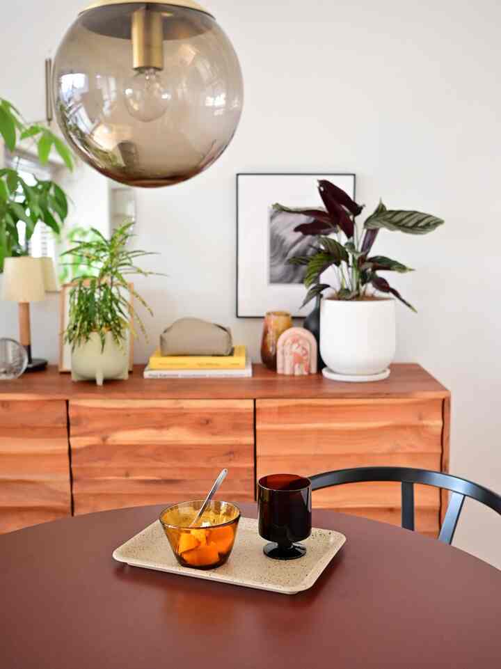 Small tray from SEKISAKA
I saw this at Nakanoshima graf and couldn't resist buying it because it was so cute.
The fact that it's a manufacturer that was originally involved in producing trays for in-flight meals is appealing.
The other colors and sizes are also cute, so I want to collect them all.

#tray #トレイ #キッチンツール
