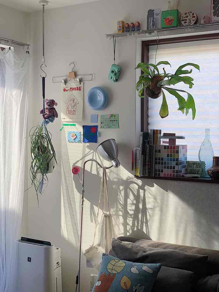 夜になるとライトアップされる空間

#カラフルなインテリア #韓国インテリア #花のインテリア 

