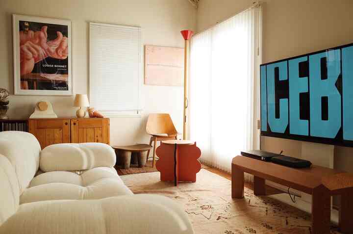 柄物のブランケットが欲しくてずっと探しているんだけど、なかなか理想の物が見つからず…

#ソファ #ソファインテリア #midcenturymodern #ミッドセンチュリー #ミッドセンチュリーモダン #ポストモダン 