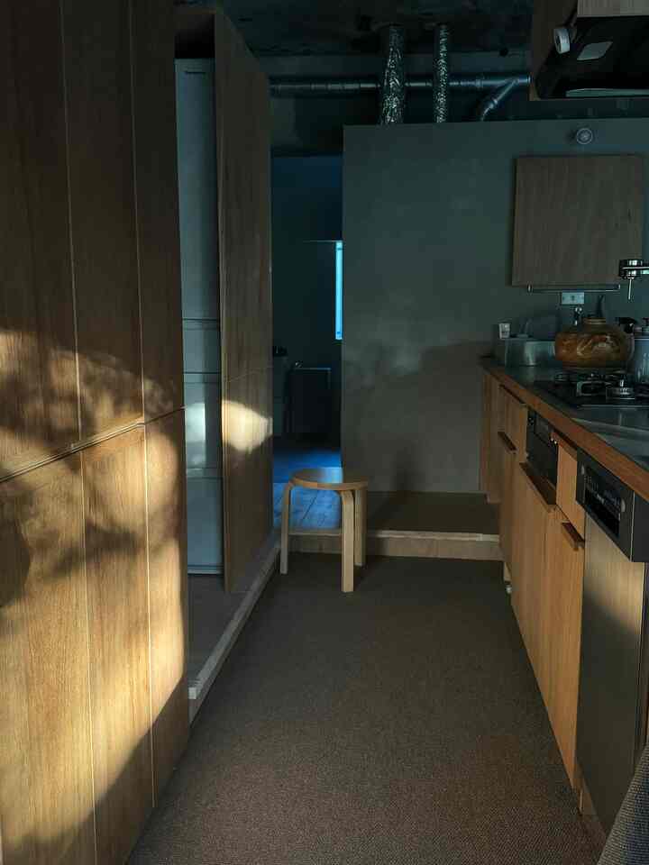 Musim ketika matahari pagi menyinari dapur
Ini sangat indah



#Renovasi apartemen
#Dapur
#rawan
#MortarKitchen
#karpet