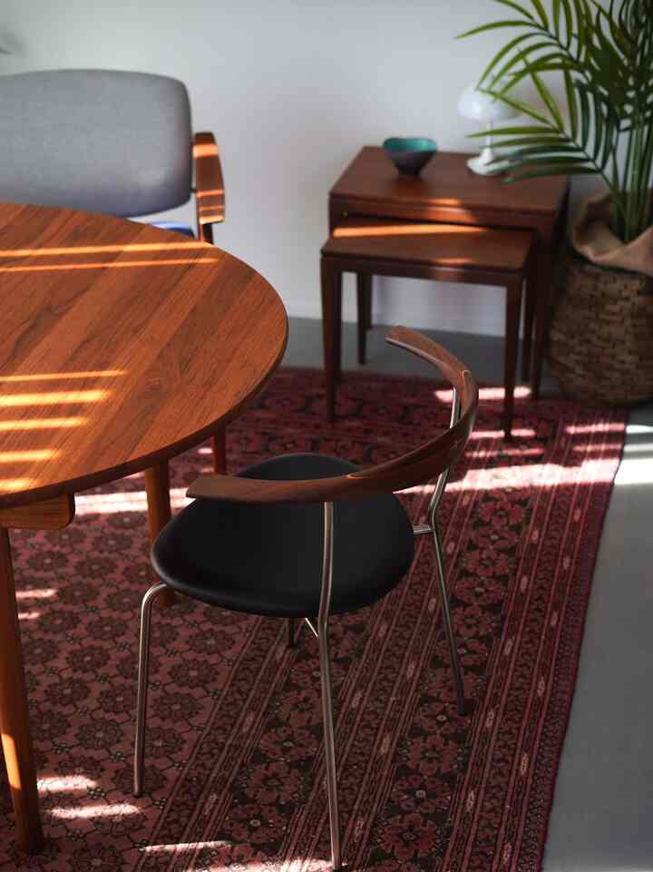 #CH337 #PP701 #LouisPoulsen #ダイニングチェア #ダイニングテーブル #ラウンドテーブル #ウェグナー #北欧インテリア #ヴィンテージラグ 