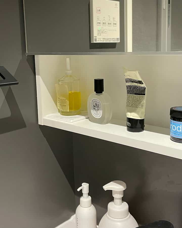 我が家の洗面所🫧
#トラックオイル #ディプティック #イソップ 