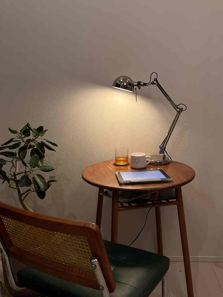 Meja kafe dibuat oleh seniman buatan tangan.

Agak kecil untuk saya kerjakan, jadi saya ingin meja kerja baru, tapi saya juga ingin sofa, jadi saya khawatir.

⁡
⁡
⁡
⁡
⁡
⁡
Saya memposting ide interior dan gaya hidup saya setelah pindah ke properti dengan loteng 🤭🫶🏻▷▶ ( @mizu_room.605 )
Silakan ikuti dan tonton 🕊
 
⁡
#Properti dengan loteng
#Catatan kehidupan
#hidup sendiri
#Buatlah ruangan
#perombakan
#Interior Korea
#감성사진
#인테리어
#자취방꾸미기
#집스타그렘
#감성인테리어