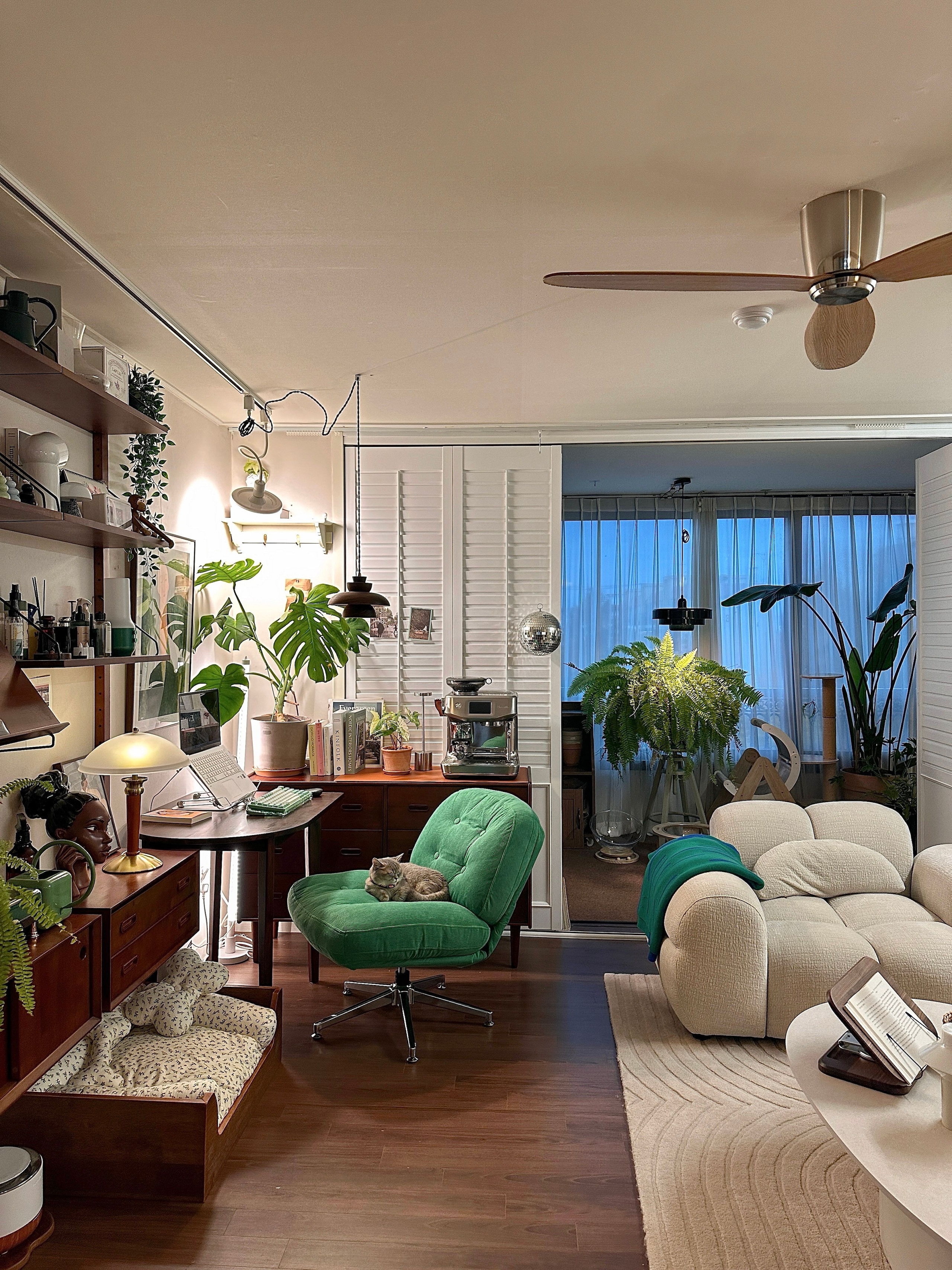 Retro Comfort Swivel Chair user photo