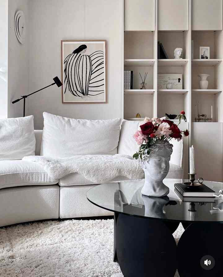 
今日はなぜ寒いですかㅠ
北地域だから寒いのか。南はどうですか？ 
釜山、大邱が故郷の私たちの夫婦
南国は私が恋しいです。
辛い〜痛い〜毎日行ったと思います。
日もとても曇りです。明日は太陽が少し
外したいですね。 
寒くなっていいのは花をもっと長く楽しめる
あると♥️
みんなでおいしくておやすみなさい🤗

＃クッキー＃クッキー＃クッキー 
#anthropologie #アンスロポロジー
#anthroliving 
#anthropologiehome #花瓶