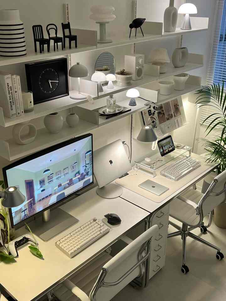 Carrot Sutterless is a healing zone🌿

#Study #데스크테리어 #책상 #미니책상 #벽선반 #레어로우 #아르떼미데 #핀자조명 #미나조명 #렉슨미나 #무드등