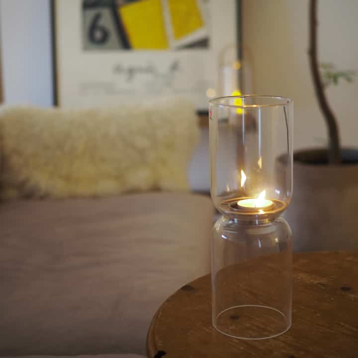 強風に煽られたカーテンで落下して割れてしまった、とてもお気に入りだったiittala lantern🥹
また同じものを海外から購入しようかと考えたのですが、新たな出会いのチャンスと捉えてしばらく気にいる他のものをリサーチし続けています🕯️

#iittala #キャンドル #cozylivingroom #リビング