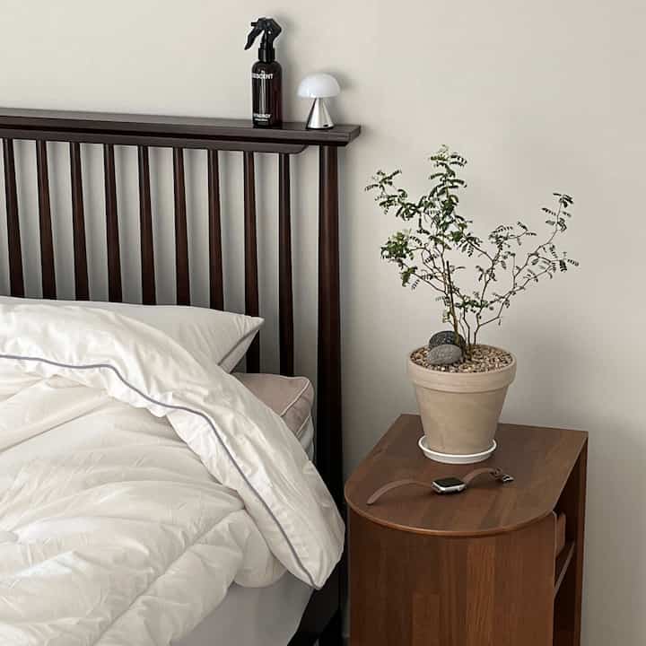 Tagged posts featuring Shoulder Side Table 2