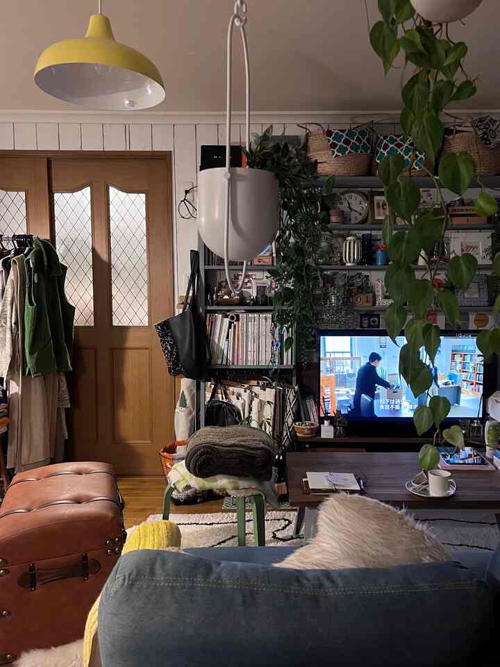 冬で暗い時間帯が多いけど間接照明をつけて過ごせる時間が長いのはすき！
#カラフルなインテリア #雑貨店 #IKEA 