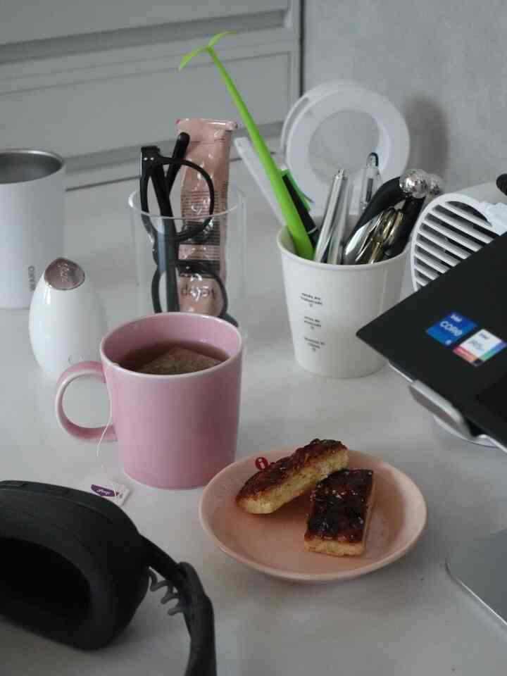 ワークスペースでお茶タイム #ワークスペース #ワークスペースインテリア  #お茶 